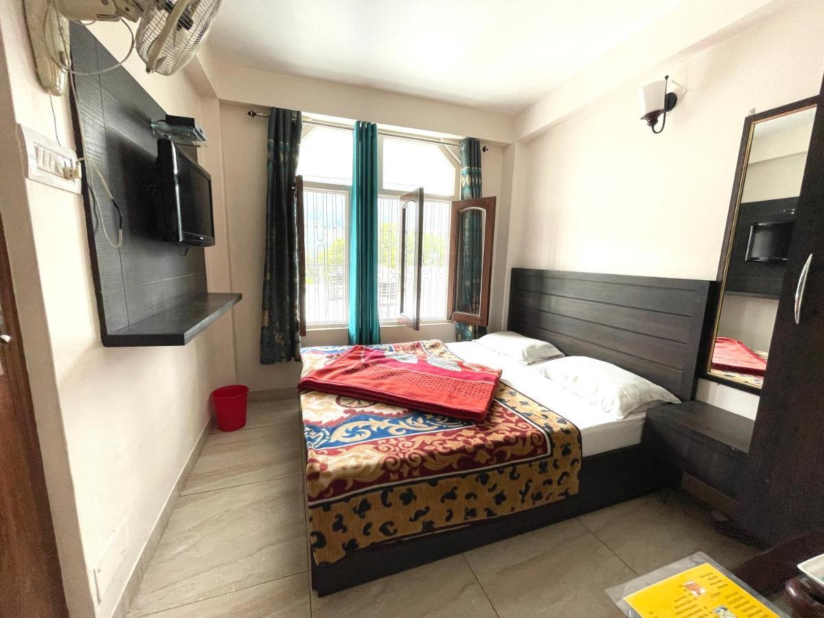 Hotel Prince ! Nainital Mall Road-Prime-Location In-Front-Of-Naini-Lake Hygiene-And-Spacious-Room Esterno foto