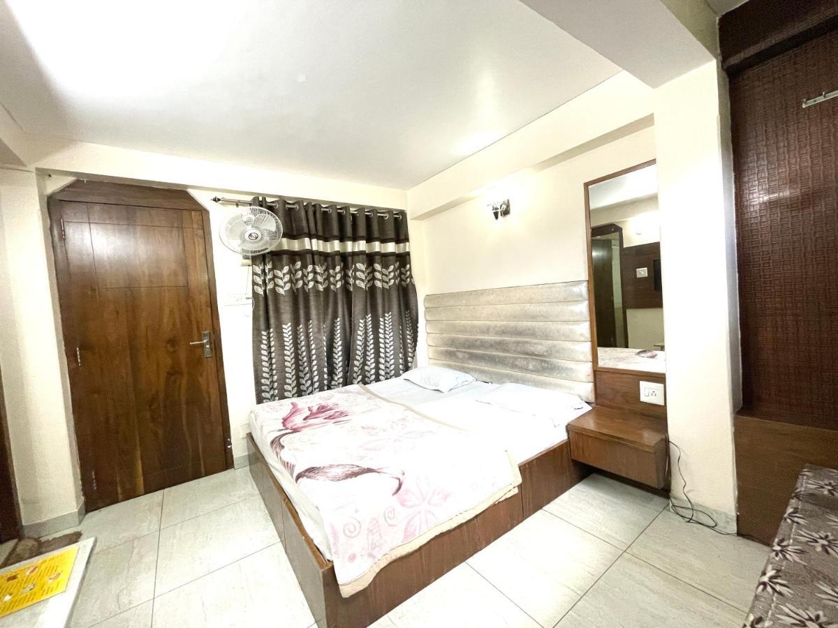 Hotel Prince ! Nainital Mall Road-Prime-Location In-Front-Of-Naini-Lake Hygiene-And-Spacious-Room Esterno foto